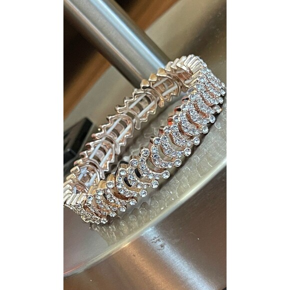 Jewelry - Rhinestone stretch bracelet
